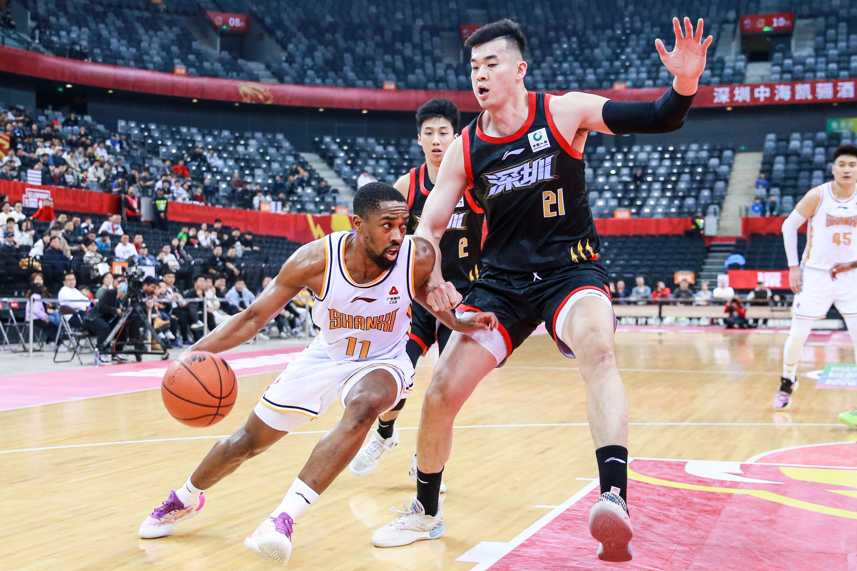 自信让人能 自信让人能