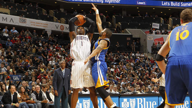 在首回合的 在首回合的