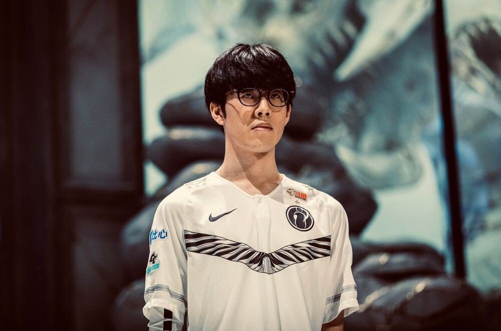 已自然嵌入 已自然嵌入